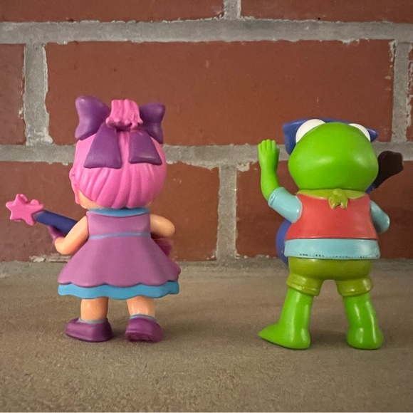 Disney Muppets Muppet Babies PVC Figure Kermit The Frog Miss Piggy Rock N Roll - Picture 3 of 5